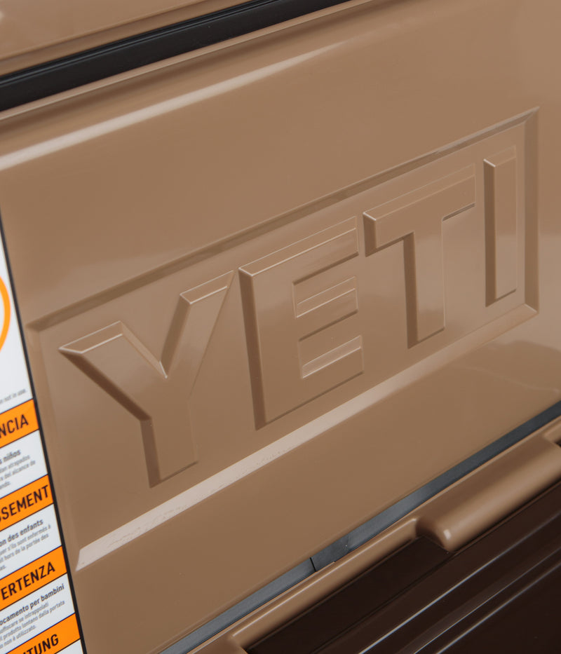 Yeti Tundra 45 Hard Cooler in Wetlands Camo